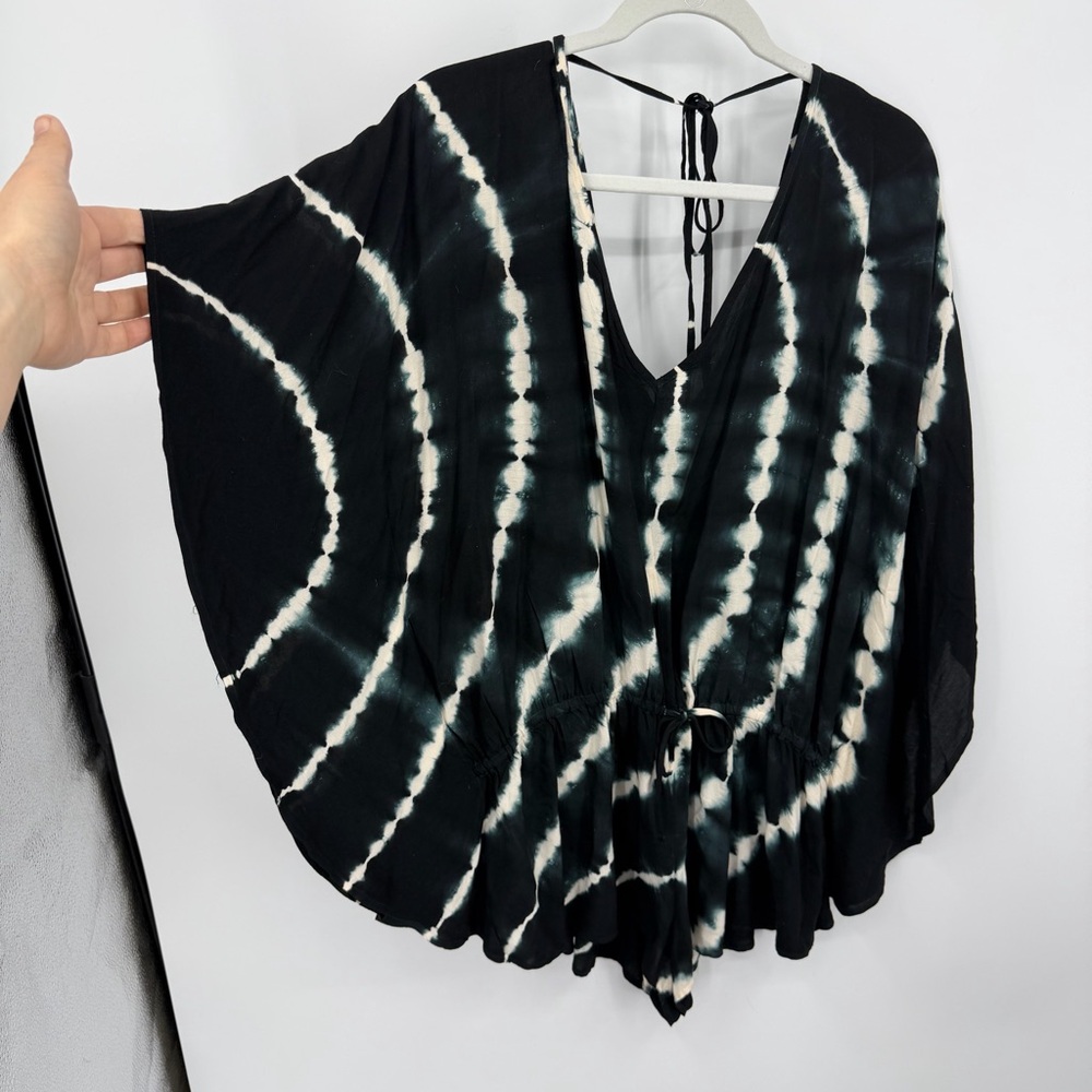 Aakaa tie dye Romper‎ black white tie dye tie back poncho top